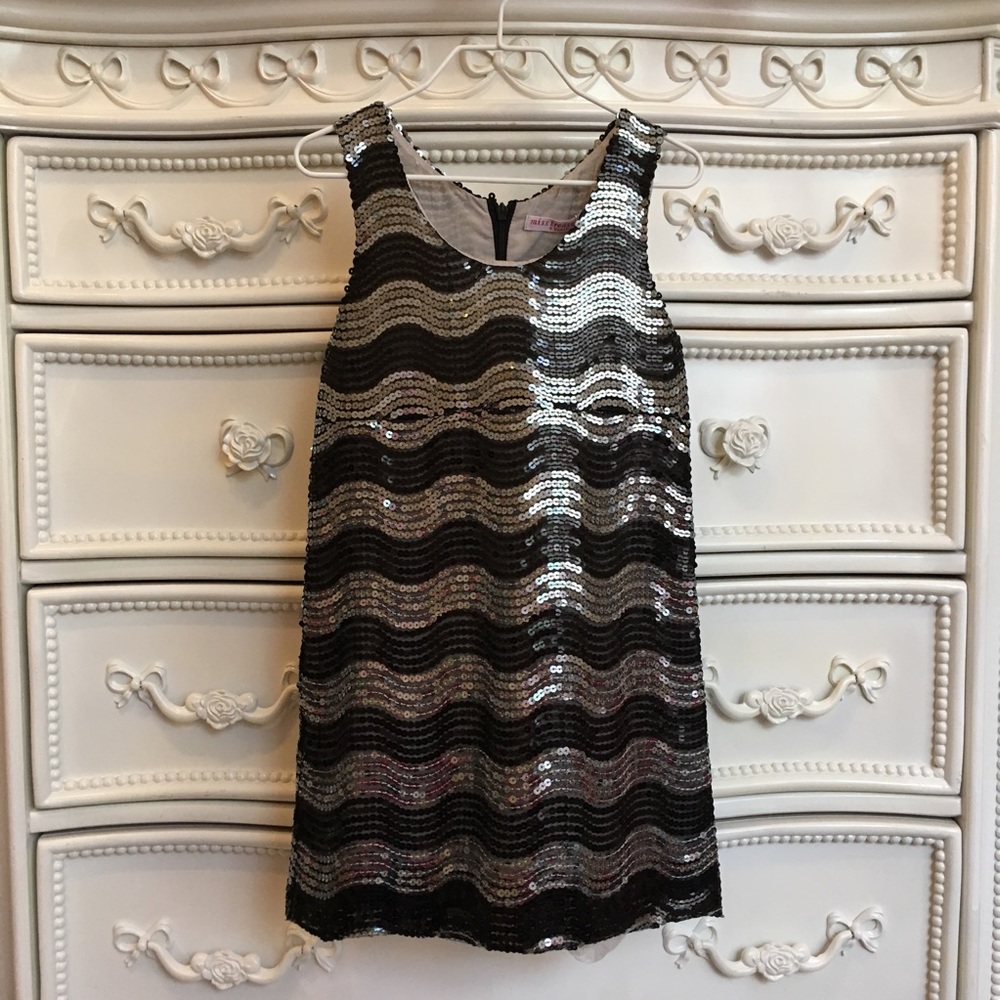 Luxury MISS TREASURES dress size 5 Sparkly sequins
